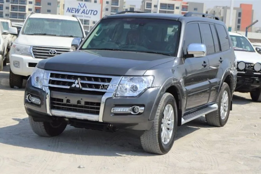 Mitsubishi Pajero 2020 for Sale in Dubai Image-2