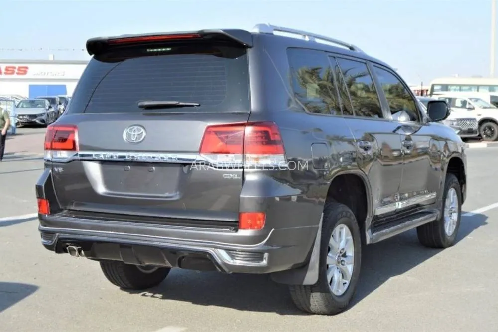 Toyota Land Cruiser 2013 for Sale in Dubai Image-6