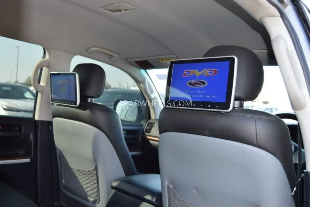 Toyota Land Cruiser 2013 for Sale in Dubai Image-13