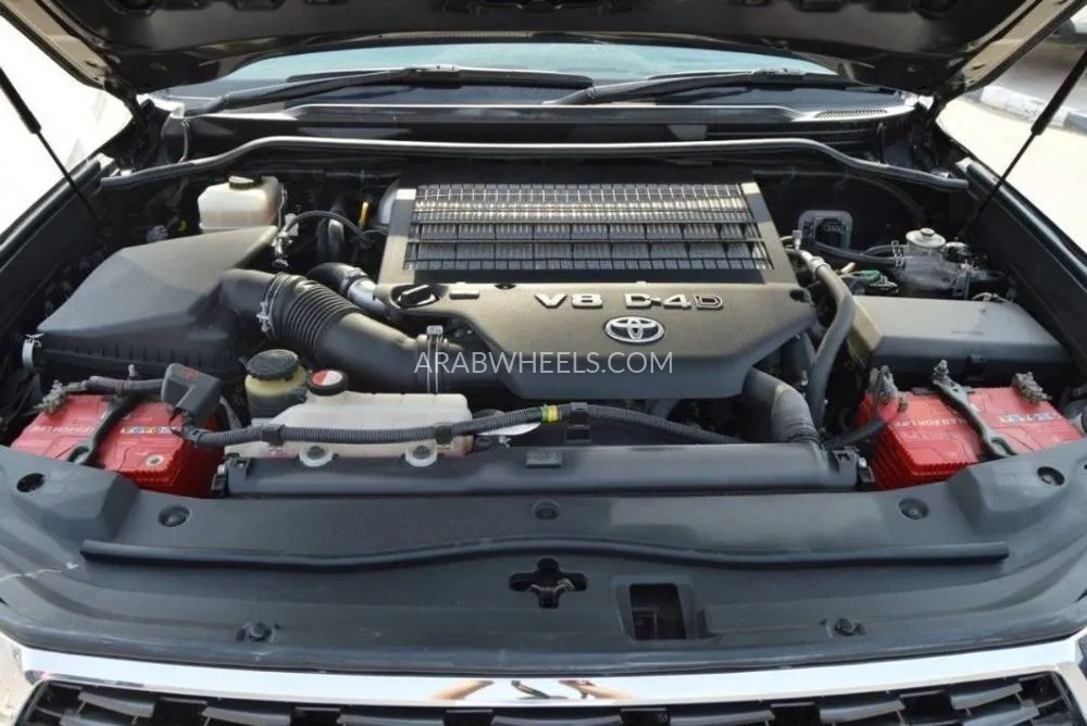 Toyota Land Cruiser 2014 for Sale in Dubai Image-15