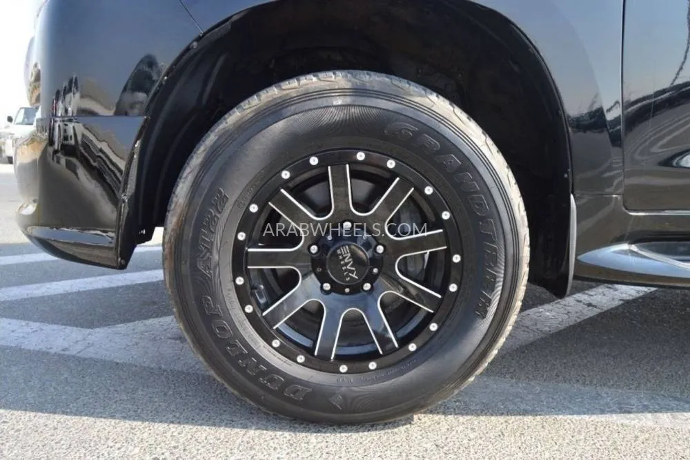 Toyota Land Cruiser 2010 for Sale in Dubai Image-16