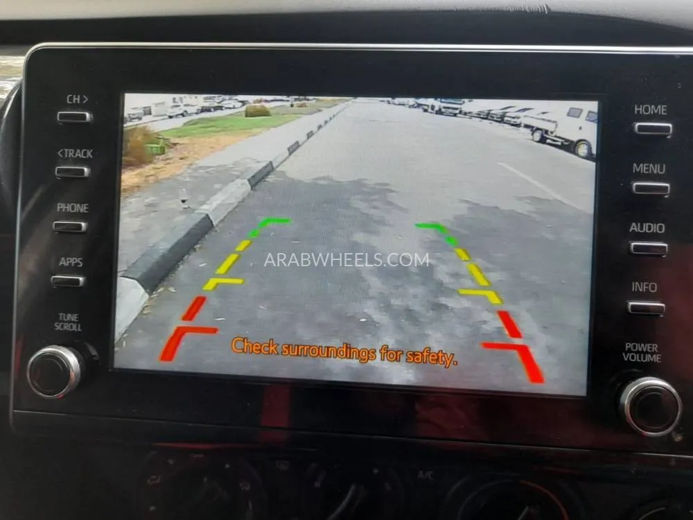 Toyota Hilux 2023 for Sale in Dubai Image-20