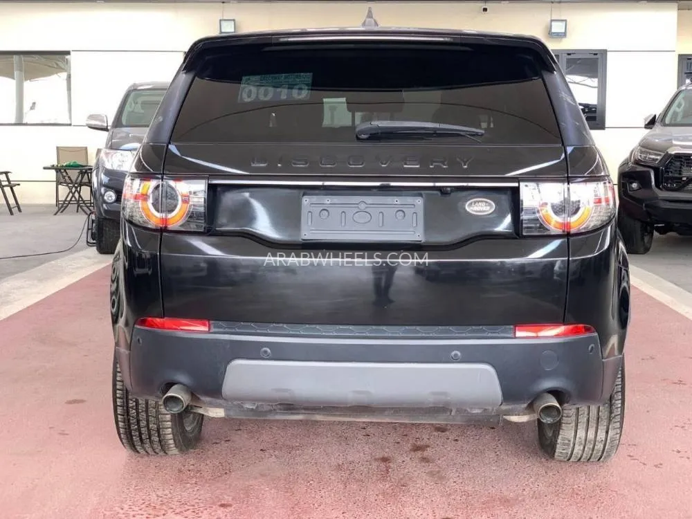 Land Rover Discovery 2016 for Sale in Dubai Image-7
