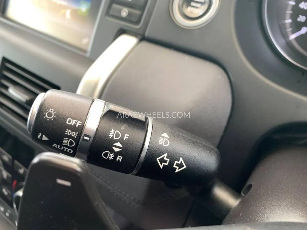 Land Rover Discovery 2016 for Sale in Dubai Image-25