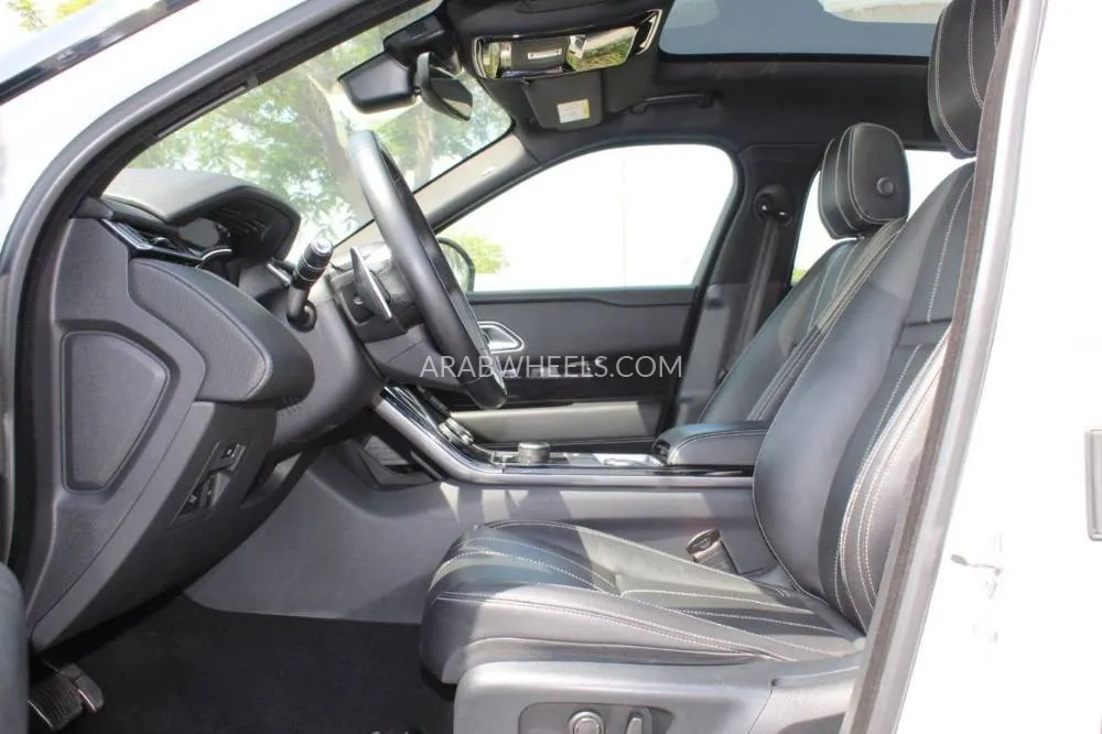 Land Rover Range Rover Velar 2020 for Sale in Dubai Image-4
