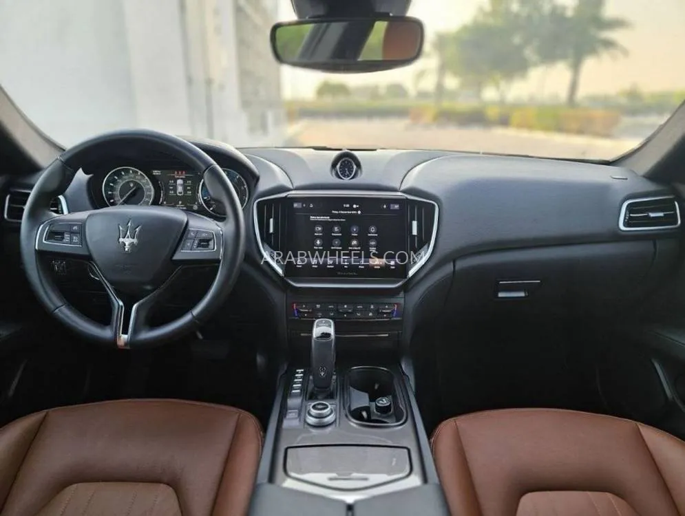 Maserati Ghibli 2021 for Sale in Dubai Image-5