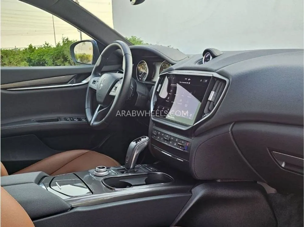 Maserati Ghibli 2021 for Sale in Dubai Image-6