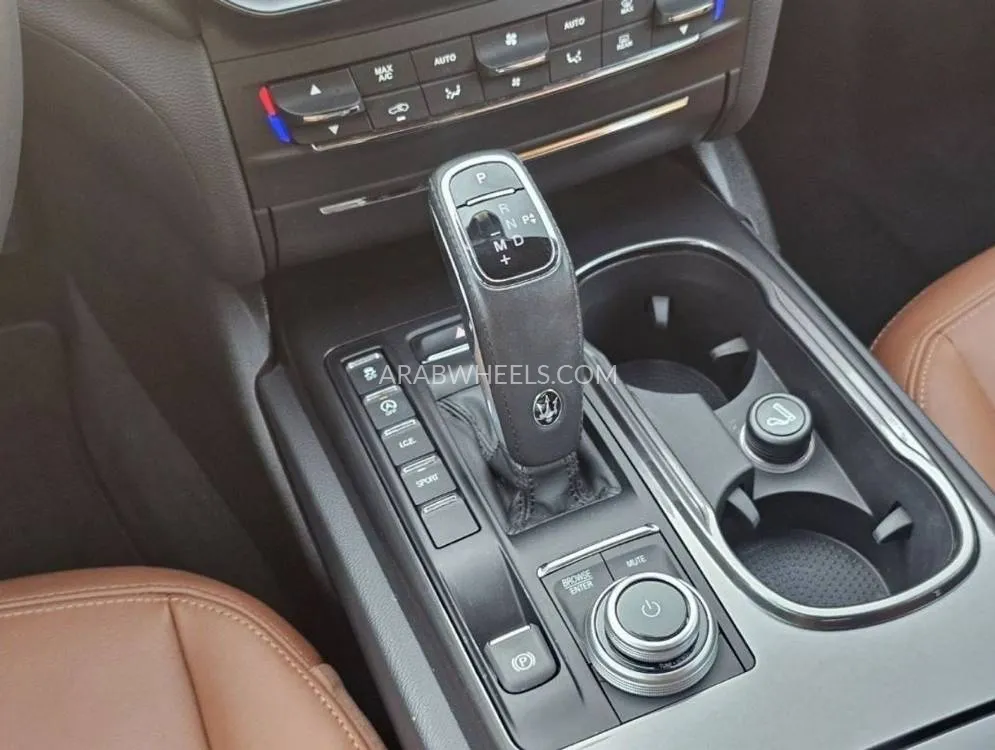 Maserati Ghibli 2021 for Sale in Dubai Image-15