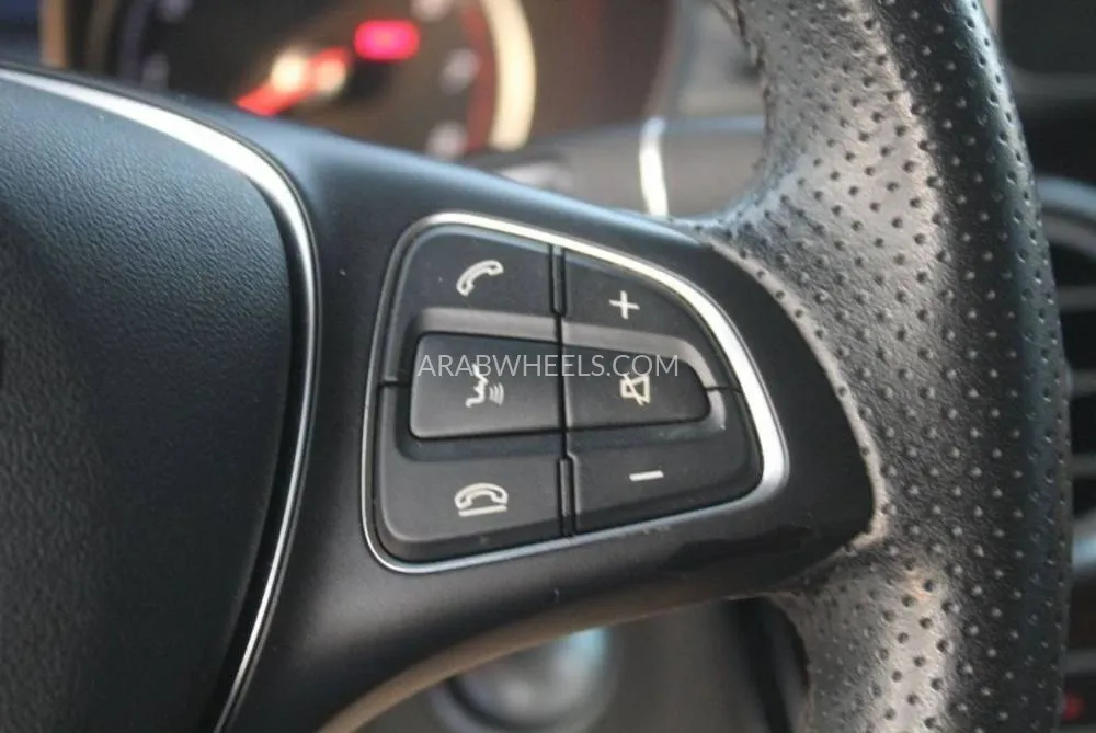 Mercedes Benz GLC Class 2019 for Sale in Dubai Image-13