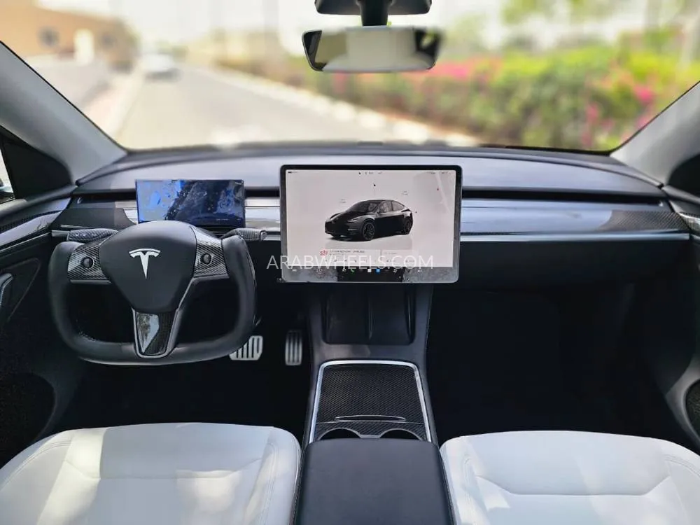 Tesla Model Y 2023 for Sale in Dubai Image-4