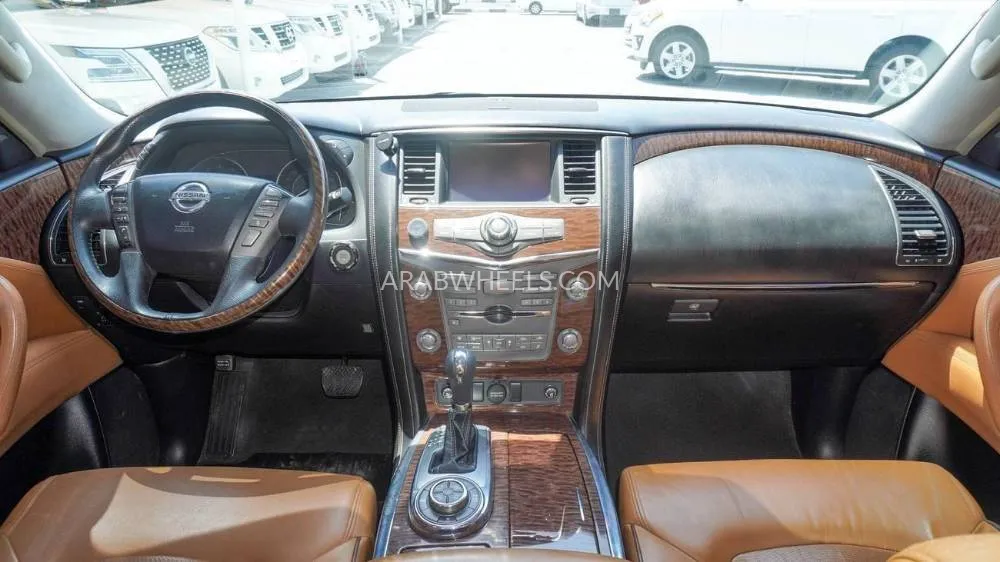 Nissan Patrol 2014 for Sale in Sharjah Image-8