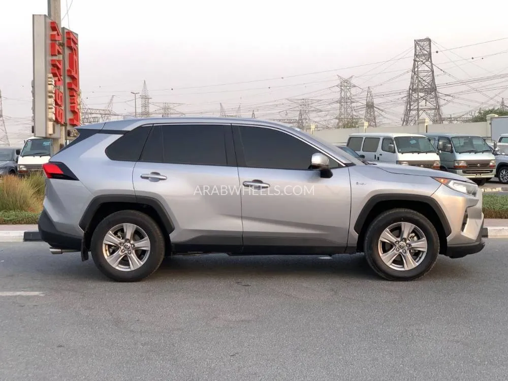 Toyota Rav4 2025 for Sale in Dubai Image-4