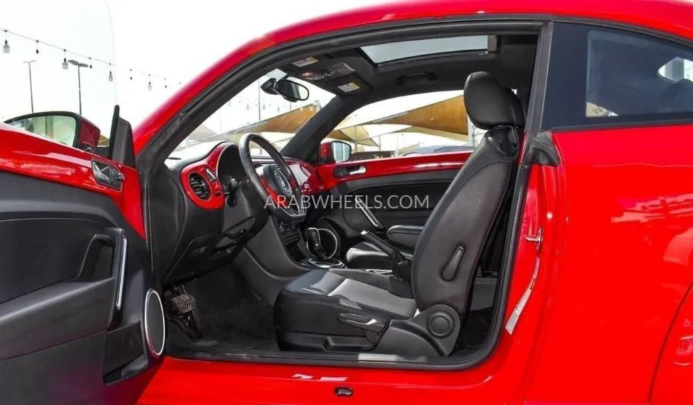Volkswagen Beetle 2016 for Sale in Sharjah Image-7