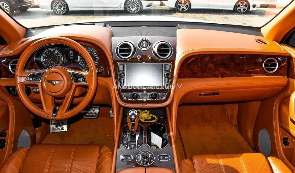 Bentley Bentayga 2017 for Sale in Sharjah Image-5