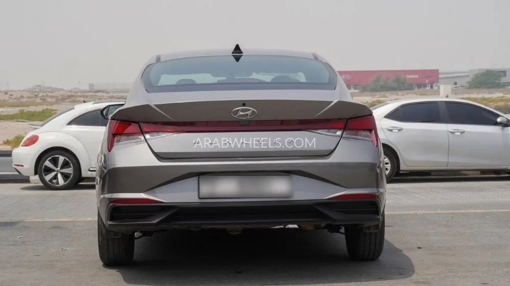 Hyundai Elantra 2023 for Sale in Sharjah Image-16