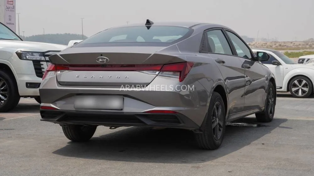 Hyundai Elantra 2023 for Sale in Sharjah Image-17