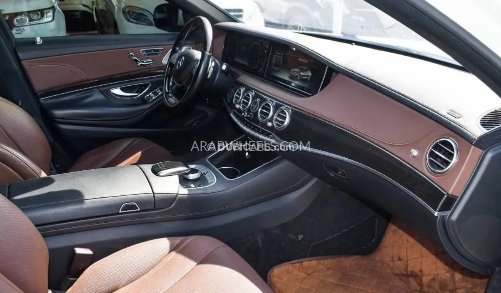 Mercedes Benz CLS Class 2015 for Sale in Sharjah Image-10