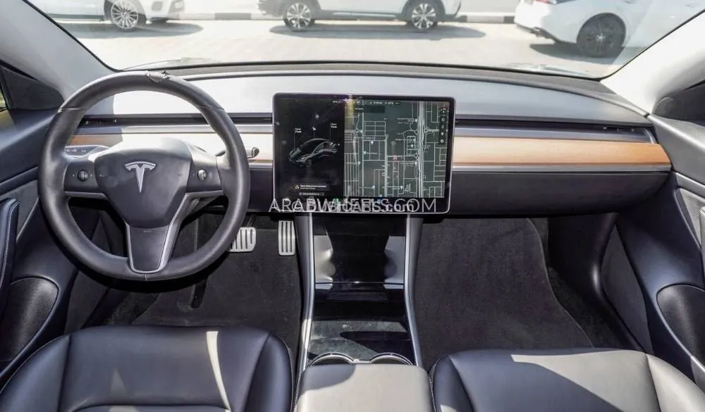 Tesla Model 3 2020 for Sale in Sharjah Image-5