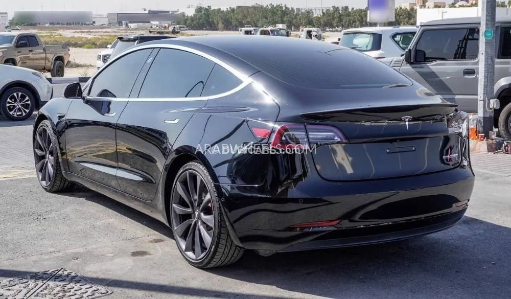 Tesla Model 3 2020 for Sale in Sharjah Image-13