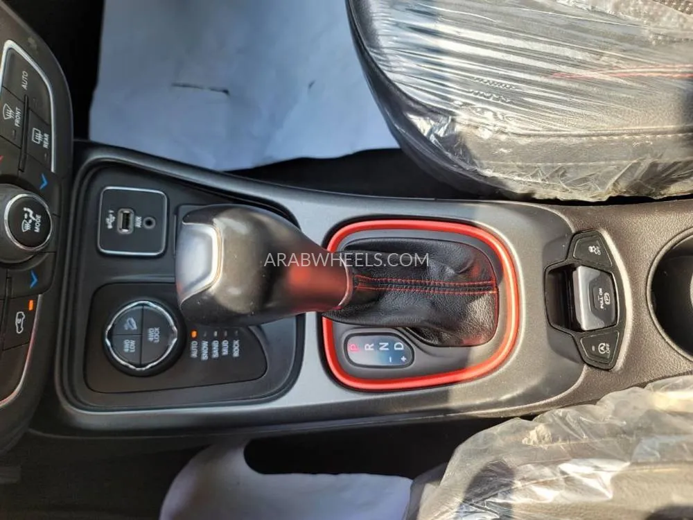 Jeep Compass 2021 for Sale in Sharjah Image-17