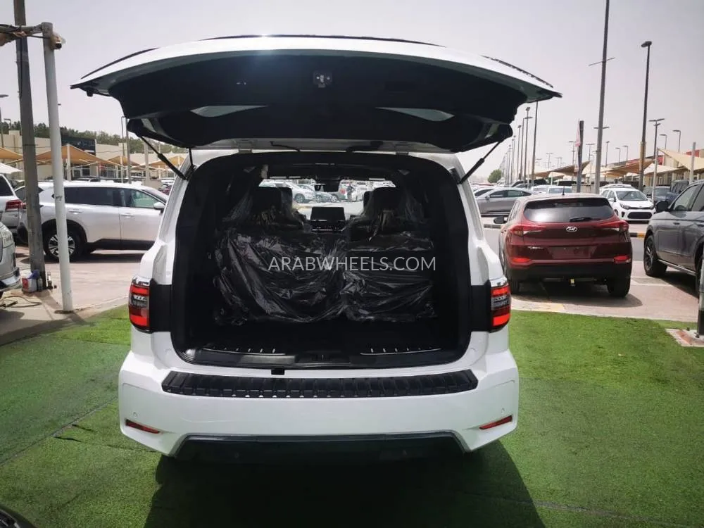 Nissan Armada 2022 for Sale in Sharjah Image-8