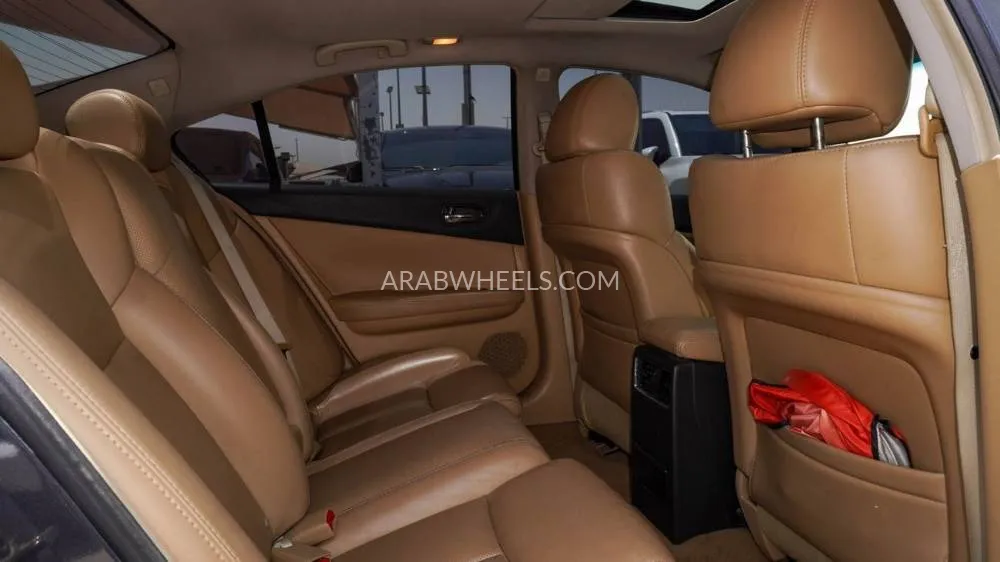 Nissan Maxima 2010 for Sale in Sharjah Image-12