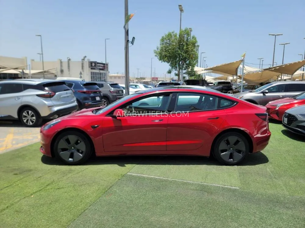 Tesla Model 3 2023 for Sale in Sharjah Image-9