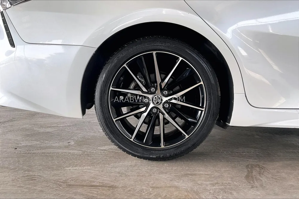 Toyota Camry 2022 for Sale in Sharjah Image-10