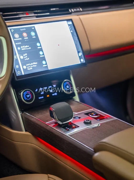 Land Rover Range Rover 2023 for Sale in Dubai Image-16