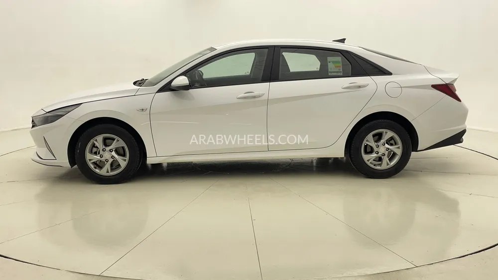 Hyundai Elantra 2023 for Sale in Dubai Image-6