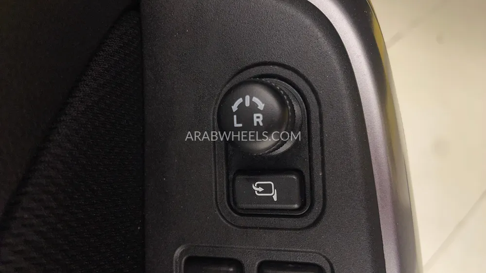 Suzuki Swift 2023 for Sale in Dubai Image-36