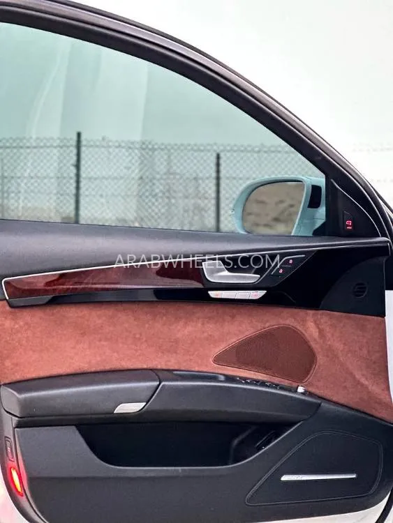 Audi A8 2014 for Sale in Abu Dhabi Image-2