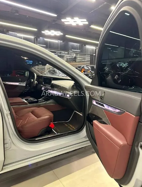 BMW 7 series 2023 for Sale in Dubai Image-7