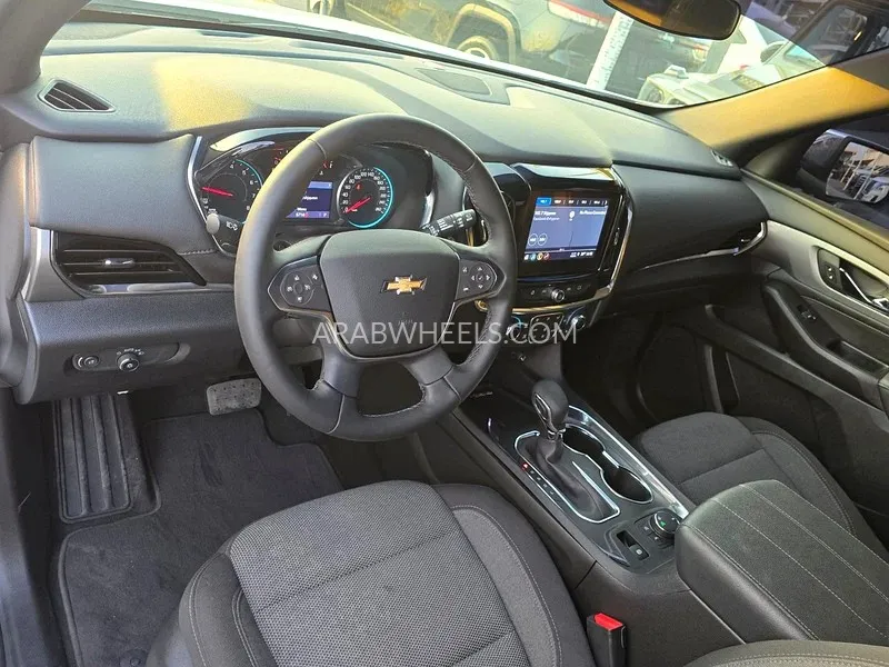 Chevrolet Traverse 2023 for Sale in Sharjah Image-3