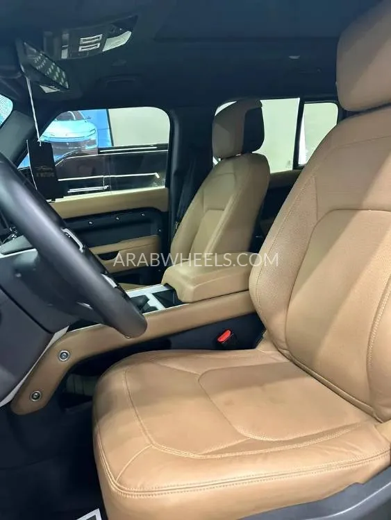 Land Rover Defender 2025 for Sale in Dubai Image-10