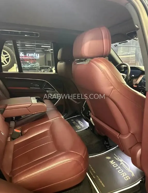 Land Rover Range Rover 2023 for Sale in Dubai Image-7