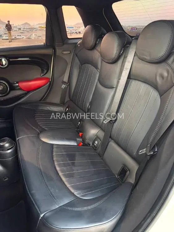 Mini Cooper 2019 for Sale in Abu Dhabi Image-12