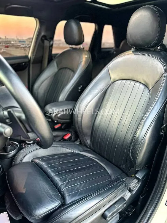 Mini Cooper 2019 for Sale in Abu Dhabi Image-15