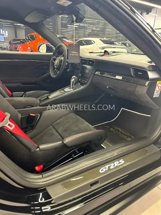 بورشه 911 2018 for Sale in دبي Image-16