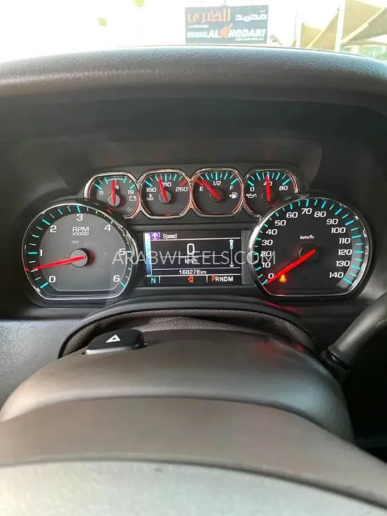 Chevrolet Tahoe 2015 for Sale in Sharjah Image-4