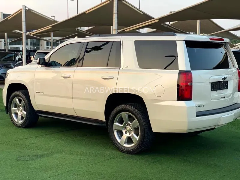 Chevrolet Tahoe 2015 for Sale in Sharjah Image-9