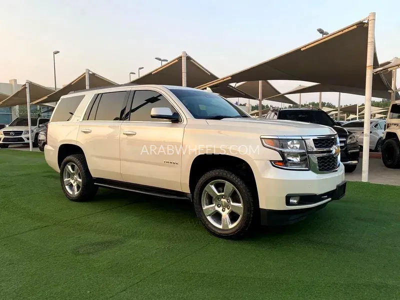 Chevrolet Tahoe 2015 for Sale in Sharjah Image-14