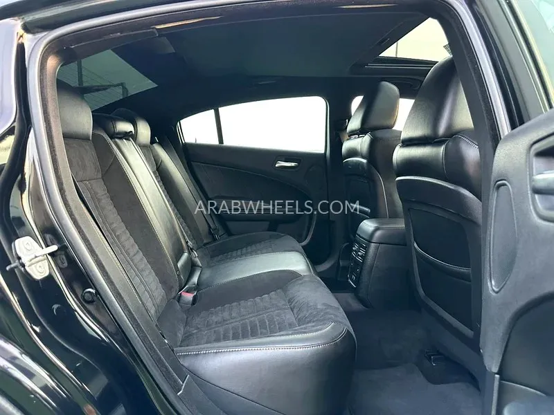 دودج تشارجر 2018 for Sale in الشارقة Image-9