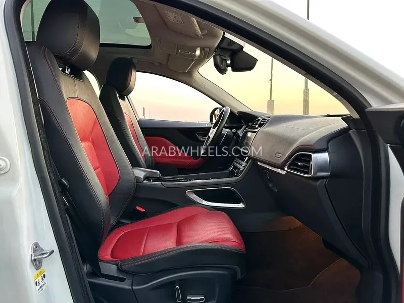 Jaguar F Pace 2019 for Sale in Sharjah Image-16