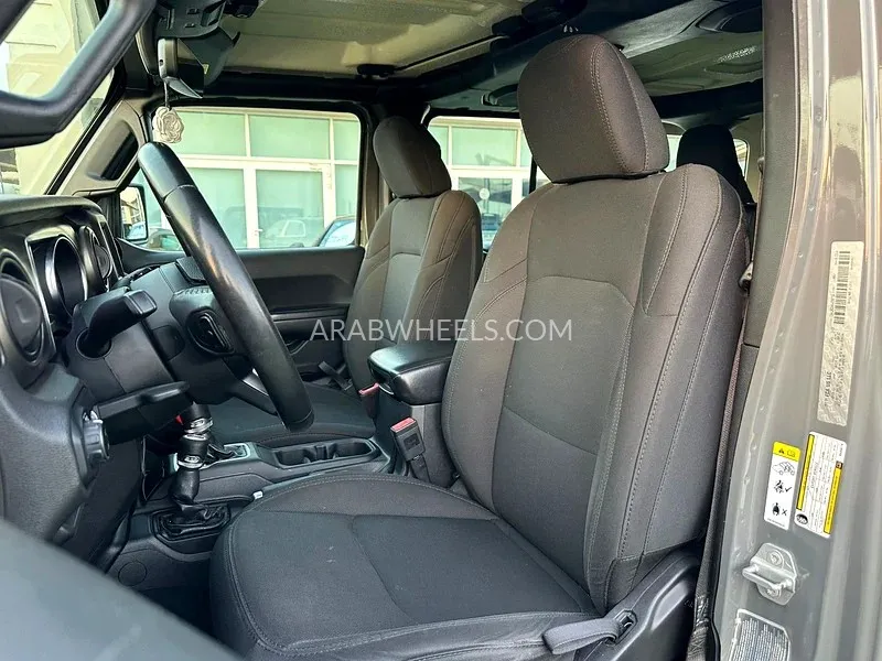 جيب رانجلر 2019 for Sale in الشارقة Image-4