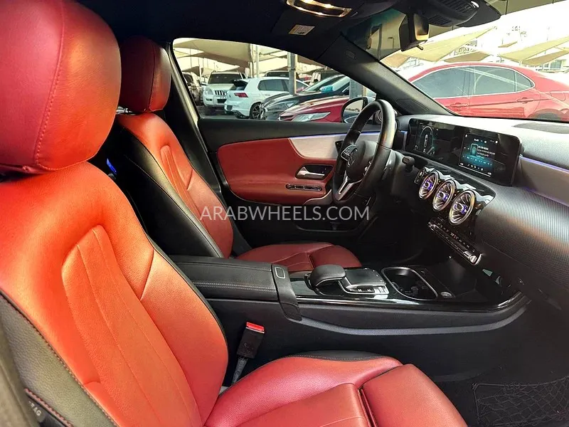 مرسيدس بنز كلاس A 2019 for Sale in الشارقة Image-14