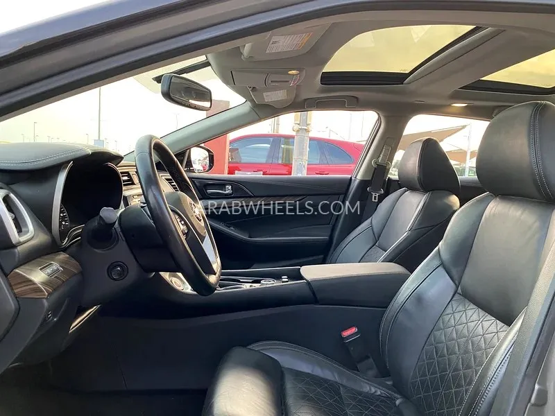 Nissan Maxima 2017 for Sale in Sharjah Image-9