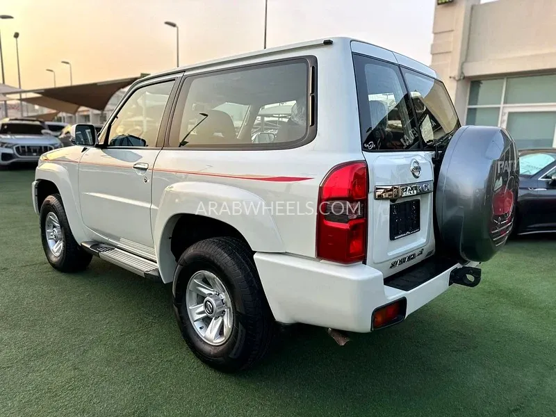 Nissan Patrol 2022 for Sale in Sharjah Image-14