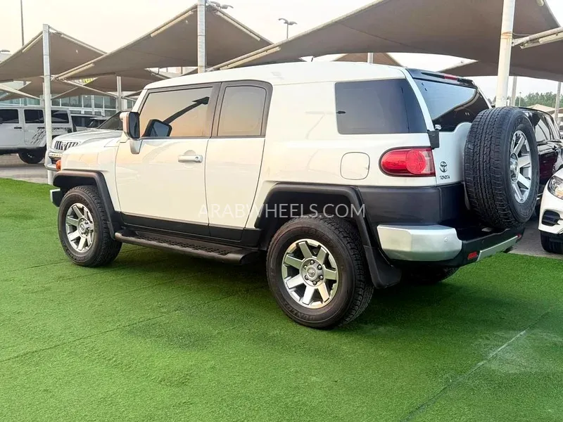 Toyota FJ Cruiser 2023 for Sale in Sharjah Image-6