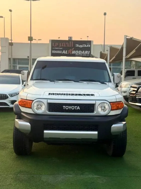 Toyota FJ Cruiser 2023 for Sale in Sharjah Image-10